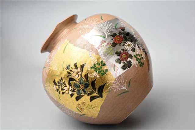 九谷瓶 古美術 古玩 逸品 高さ19.5cm 23968 浅蔵五十吉 (倣古九谷三様譜酒瓶) ASAKURA Isokichi