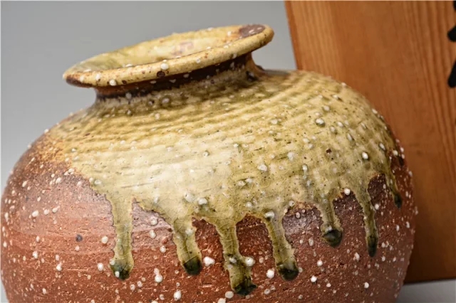 山の工房作品　花瓶 日本进口古玩-兼山作花瓶信乐窑z00165 – 凯业美术